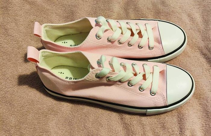 Light Pink Canvas Sneakers size 40