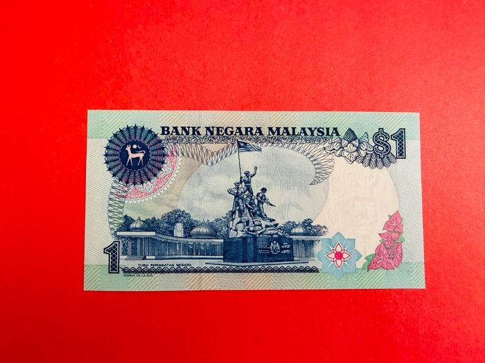 Malaysia  1 Ringgit. 1989. Pick. 27b  ( Uncirculated).