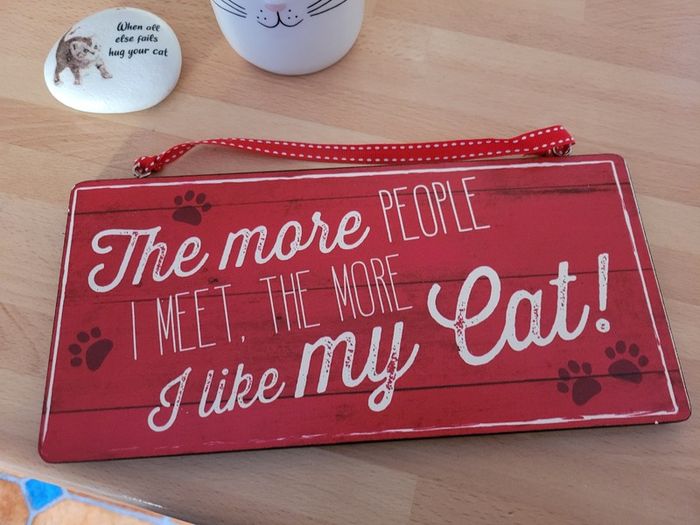 Decorations for cat lovers