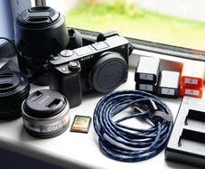 Sony a6400 + 3 lenses + accessories