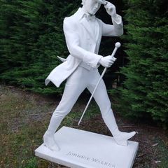 lifesize johnny walker statue