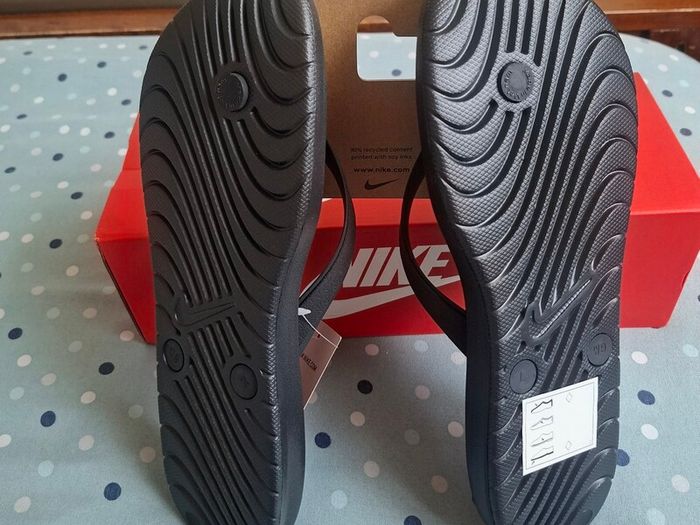 Nike Women's Solay Thong Flip-Flops (Size UK 6.5) - Black/White