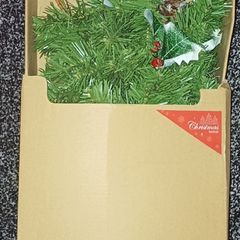 6ft Holly Berry Garland with Cones.