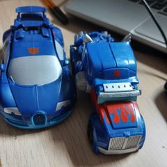 Transformers Optimus Prime and Autobot Drift