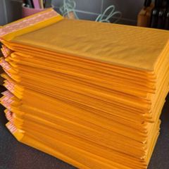 40 Self Seal Bubble Envelopes