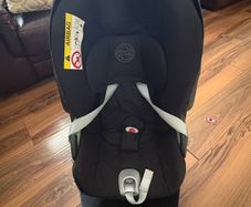 Cybex Cloud rotating car seat and isofix