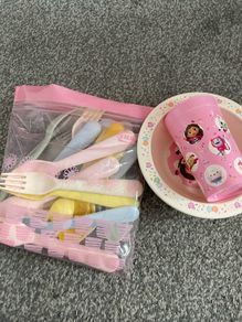plastic cutlery