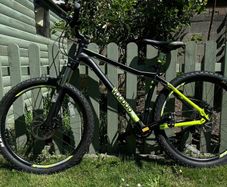 Mens mountain bike-Voodoo Bantu
