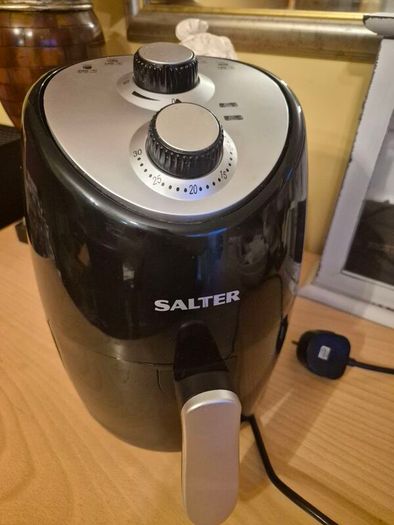Salter 2L Compact Hot Air Fryer