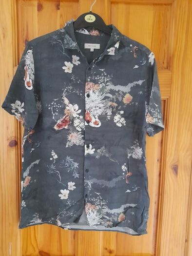 mans River island  shirt size medium