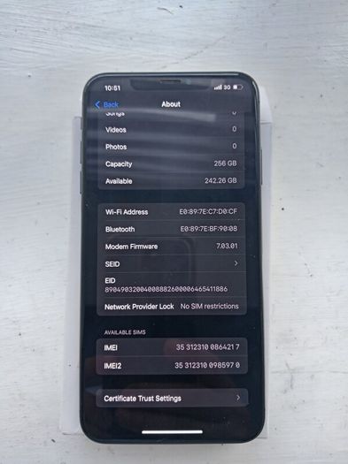 iphone Xs max and smartwatch