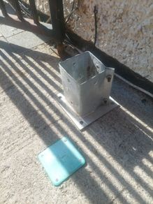 galvanised post holder 100mm