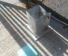 galvanised post holder 100mm