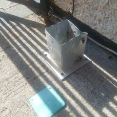 galvanised post holder 100mm