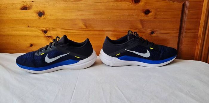 2023 nike winflow 10 high voltage blue Size 10.5 eu 45.5 In excellent condition