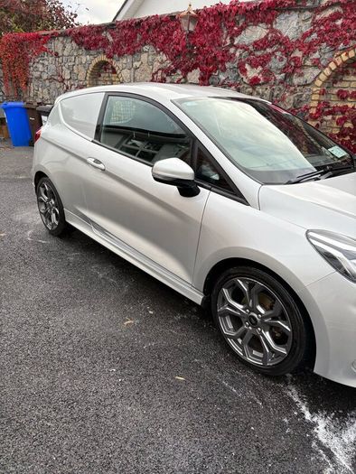 2021 Ford Fiesta Van