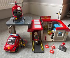 Playmobil Carry fire station and vehicles