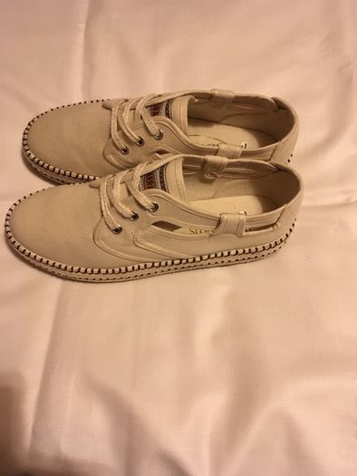Lotus Canvas Shoes, size EU-38, UK-5