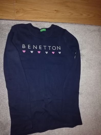 Girls Benetton top