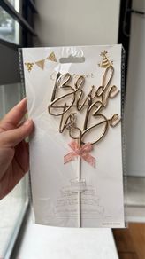 Cake topper
