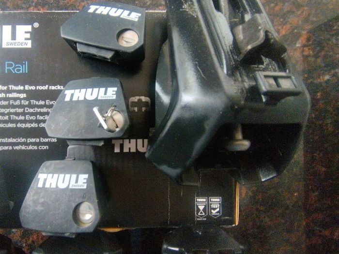 Thule Evo Raised Rail Footpack 7104