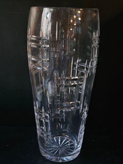 24% Lead Crystal Vase