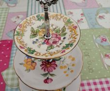 Mini cake stand