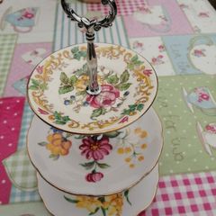Mini cake stand
