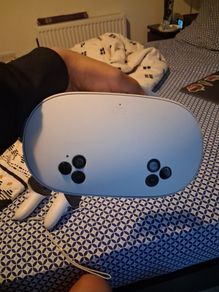 Meta quest 3s 128gb with controllers