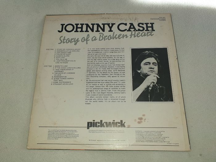 Johnny Cash Story of a Broken Heart