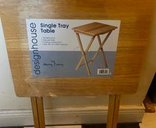 Folding table