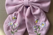 Pink Embroidered Bee &amp; Daisy Hair Bow