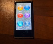 Apple iPod Nano 7th Gen 16GB
