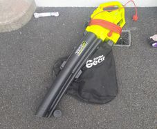 Leaf blower