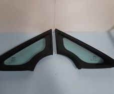 Front Left and Right side corner quarter window glass  Kia Ceed