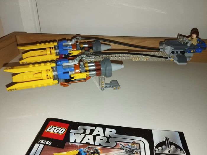 LEGO Star Wars Lot  75049 + 75258  40e