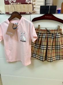 Burberry T-shirt and shorts 4/5T