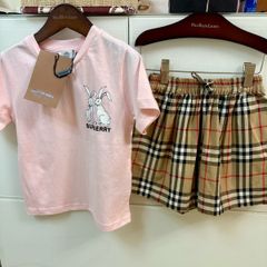 Burberry T-shirt and shorts 4/5T