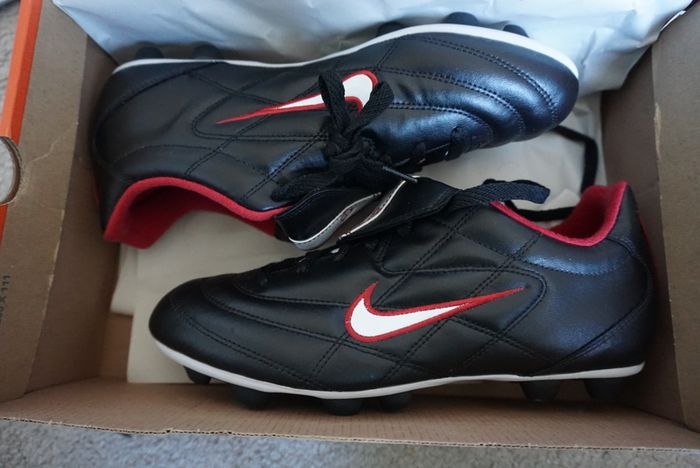 Football Boots Nike Tiempo 750 VT Black/Red (2005) Size 7.5UK FG