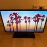 Samsung 32-Inch HD TV (Chromecast included) Image 3