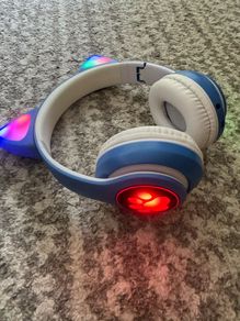 Kids headphones LED colour