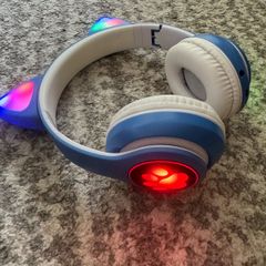 Kids headphones LED colour