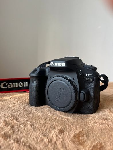 Canon EOS 90D DSLR (inc Lens / Bag / Acc)