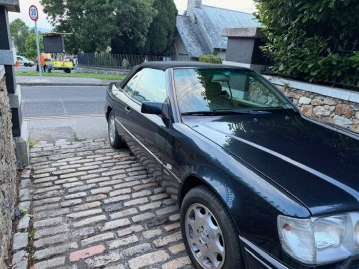 Mercedes-Benz Rare E320 Sportline Cabriolet
