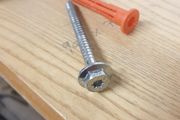 Heavy duty plug and screw anchor