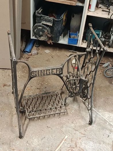 singer sewing machine foot bench