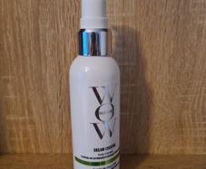 Color Wow Dream Cocktail Kale-Infused is a heat-activated, leave-in strengthening treatment 200 ml
