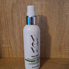 Color Wow Dream Cocktail Kale-Infused is a heat-activated, leave-in strengthening treatment 200 ml