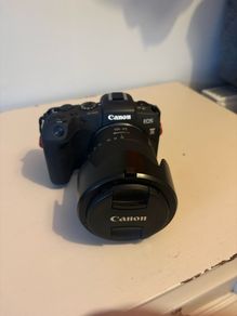 Canon eos rp with 23/105 f4-7.1 and tripod