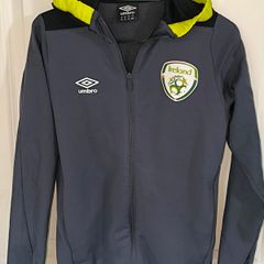 Ireland soccer full zip training top size medium boys